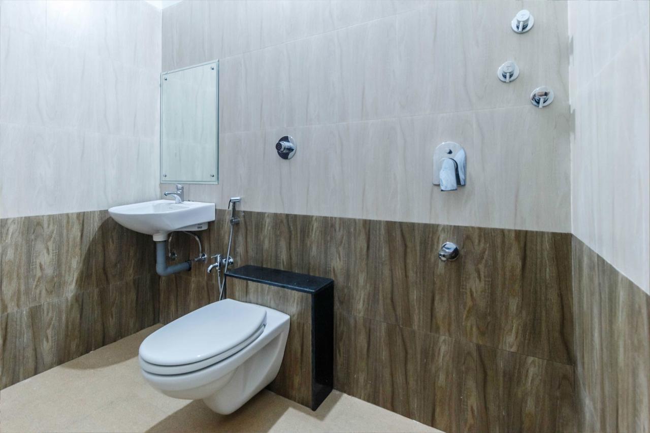 Karkera Comforts Hotel Madikeri Zewnętrze zdjęcie