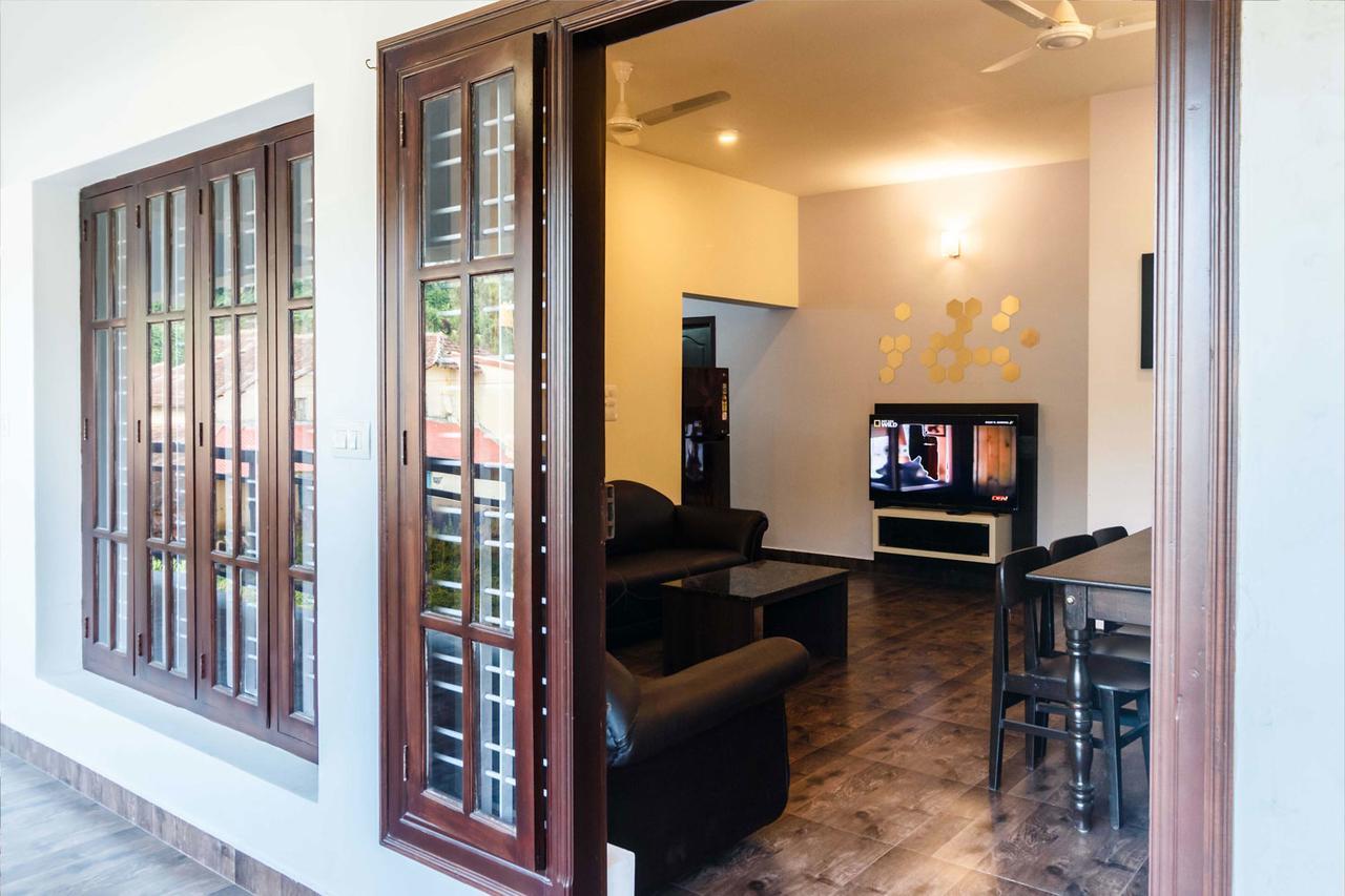 Karkera Comforts Hotel Madikeri Zewnętrze zdjęcie