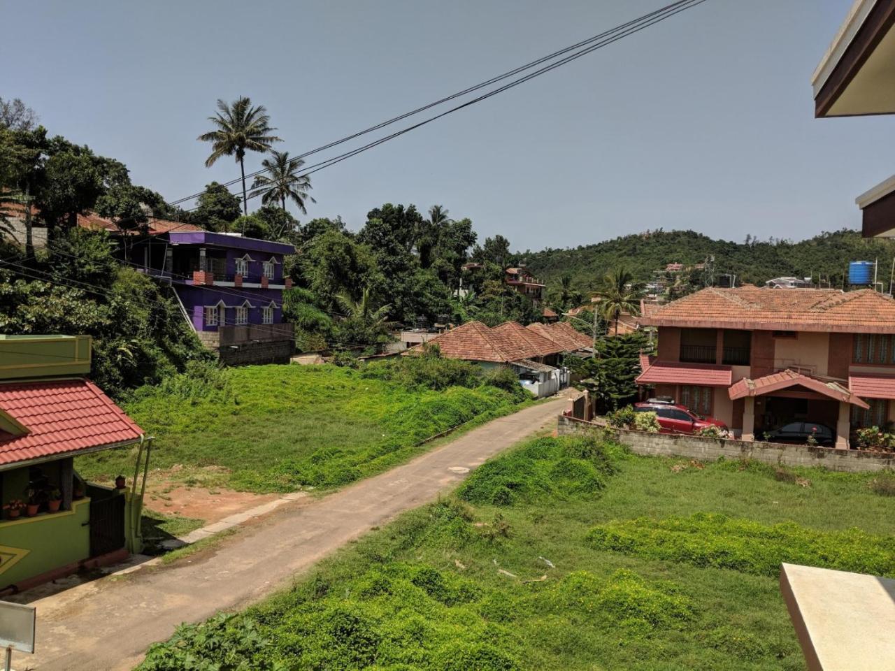Karkera Comforts Hotel Madikeri Zewnętrze zdjęcie